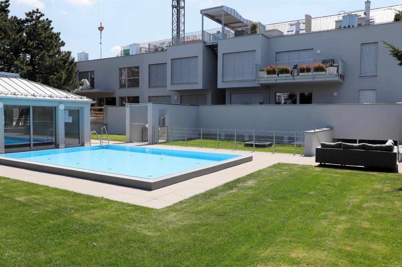 Rooftop Terrace, Free Garage Parking And Pool! Wina Bagian luar foto
