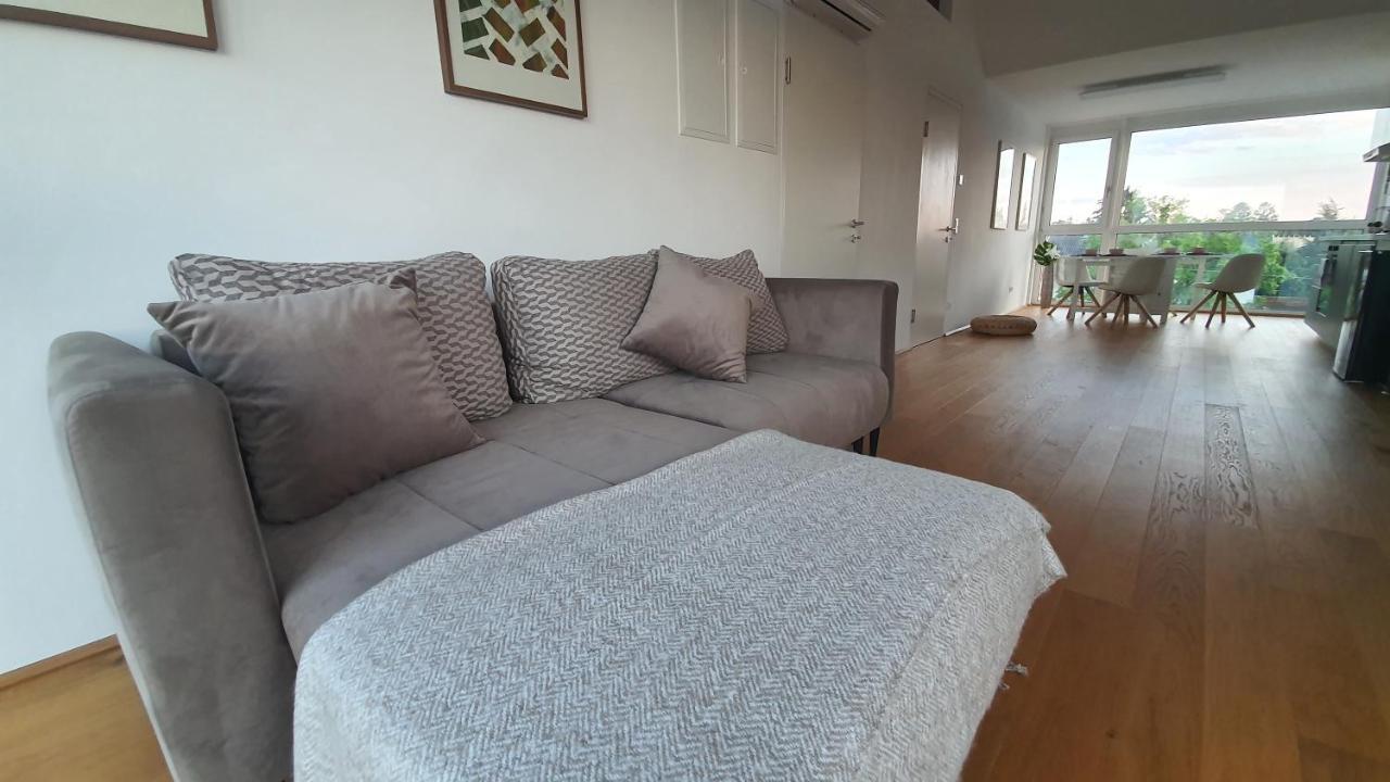 Rooftop Terrace, Free Garage Parking And Pool! Wina Bagian luar foto