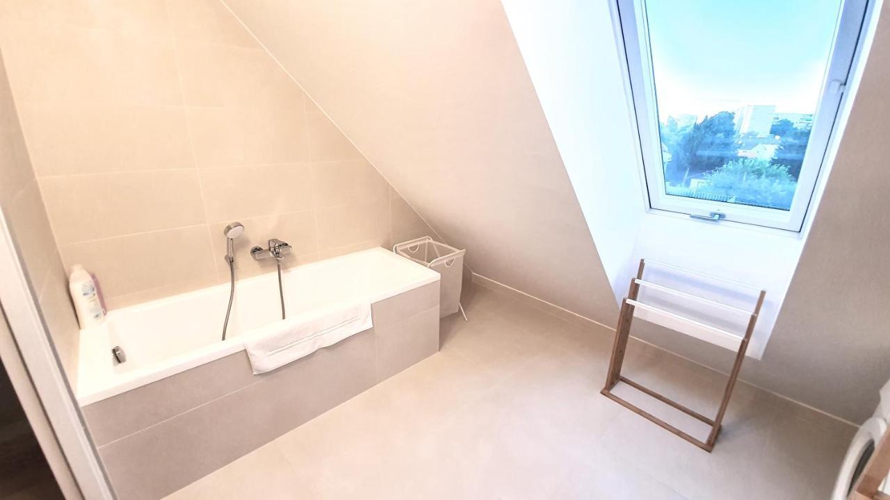 Rooftop Terrace, Free Garage Parking And Pool! Wina Bagian luar foto