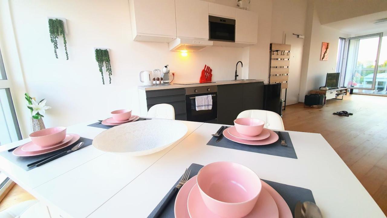 Rooftop Terrace, Free Garage Parking And Pool! Wina Bagian luar foto