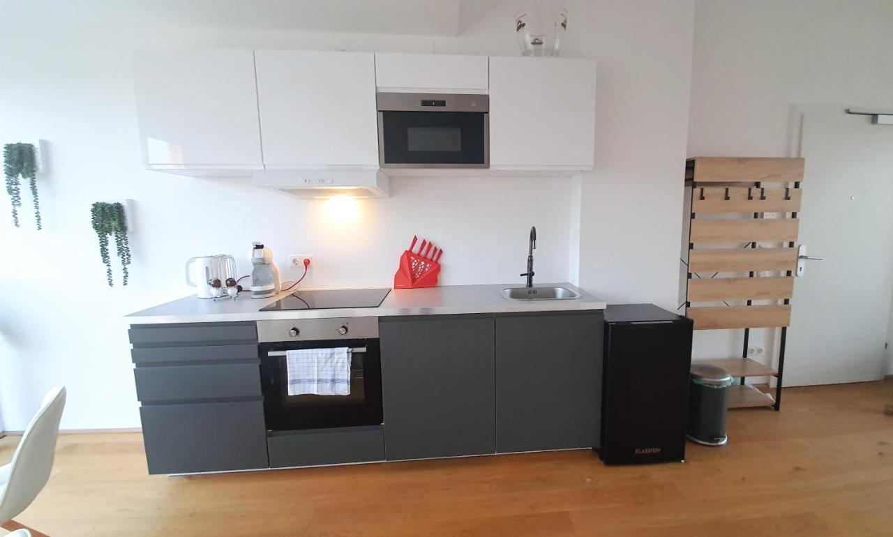 Rooftop Terrace, Free Garage Parking And Pool! Wina Bagian luar foto