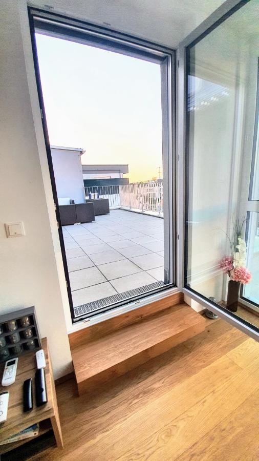 Rooftop Terrace, Free Garage Parking And Pool! Wina Bagian luar foto